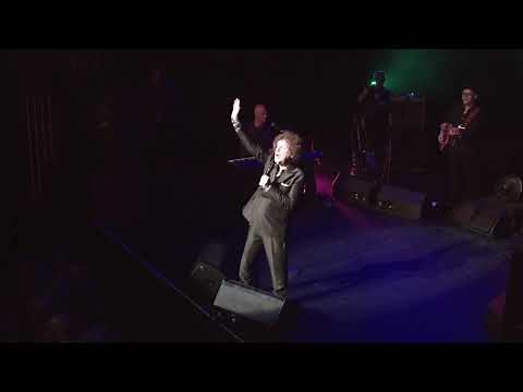 ONE MAN BAND - Leo Sayer - Live in Concert