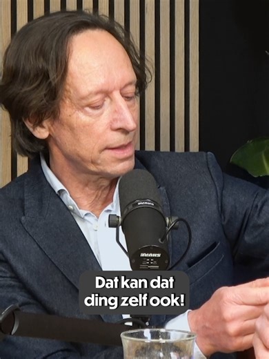Het Spreekuur | Een live demonstratie van een ECG-scan in de studio! 😲 Leonard laat zien hoe smartwatches een levensreddende functie kunnen hebben als het gaat om hartritmestoornissen. #podcasts #voorjou #gezondheid #smartwatch