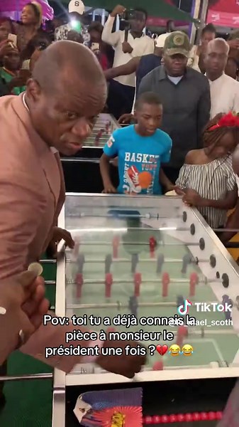 Donner Une Pièce au Président: Une Histoire à Libreville, Gabon 🇬🇦