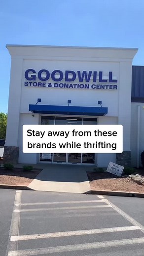🙅🏾‍♀️Don’t #thrift cheap sh!t! #thrifting 🥴 #thriftshop #thriftwithme #thriftingtiktok #thriftingtips #fypシ