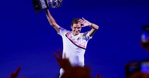 AO welcomes Roger Federer back to Rod Laver Arena for inaugural Opening Ceremony