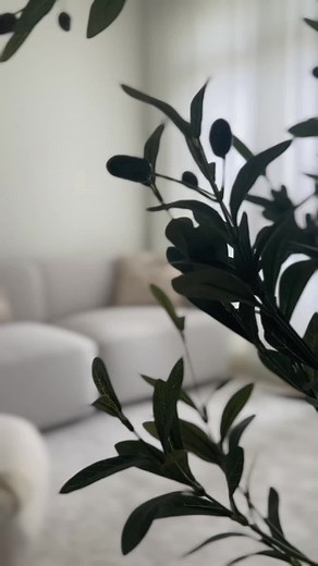 Less is more with this contemporary, ultra-minimalist home design. We’ve embraced the beauty of simplicity with a palette of muted colours in this home, enhancing the warmth and natural light that floods this space. The result? A tranquil environment that feels open, airy, and inviting. Step into a home where every corner exudes calm. 𝐃𝐞𝐬𝐢𝐠𝐧 𝐓𝐡𝐞𝐦𝐞 │ 𝐒𝐞𝐫𝐞𝐧𝐞 𝐒𝐚𝐧𝐜𝐭𝐮𝐚𝐫𝐲 🍃 #minimalistdesign #contemporaryliving #interiordesignsingapore #interiordesign #aceinterior #homedecor