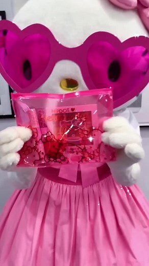 HipDot x Hello Kitty Collection Launch - 3.30.21