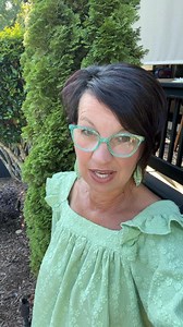 A quick peek into my yard. | The Shabby Tree