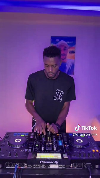 ❤️🕊️ #djtaisonmix #sama28 #afrotech #allabouthousemusic #fypp #foryoupage #southafrica #southafricatiktok #angola🇦🇴portugal🇵🇹brasil🇧🇷 #fypageシ #foryoupage #afrohouse