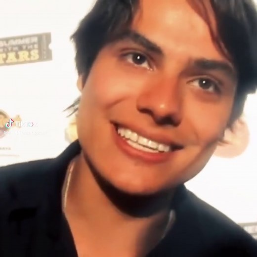 Twilight's Unique Dance: A Playful Vibe