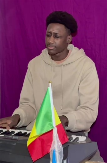 Mélodie venue du ciel…. ✝️ #chant #cover #piano #adoration #pourtoiii