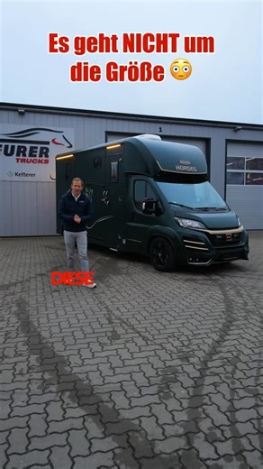 STX TheurerTrucks on Instagram: "KLEIN, ABER OHO 🔥🐴 Dieser Fiat Ducato EXKLUSIVE ist ein wahres Platzwunder! Kompakt, komfortabel und maximal durchdacht – für alle, die 1–2 Pferde sicher und stilvoll transportieren möchten. 🚐 160 PS | Automatik | Euro 6E | 3 Sitzer 🐴 Komplette Hengstausstattung mit hoher, verstellbarer Trennwand – sogar Stute + Fohlen möglich ❄️ Klima im Pferdeabteil für besten Komfort 🛏️ Bett über dem Fahrerhaus, Kühlschrank & Lederausstattung 📹 Kamera-System für Rückfahr