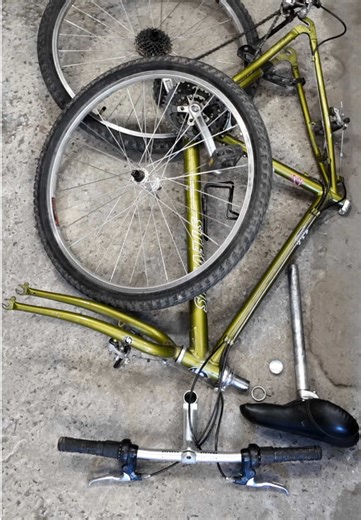 Picked up a retro MTB and I’m in love. Check out all my bike restoration videos on my YouTube channel (link in bio) #mtb #vintagebike #retrobike #90smtb #bikebuild #bikeservice #bikerestoration #bikerepair #restoration #bikemaintenance