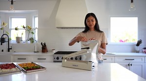 50 Pack Wallaby Gusset Mylar Bags for Food Storage, 1 Cup (5.5 Mil - 5" x 7") Stand-up Resealable Zipper Pouches - Silver