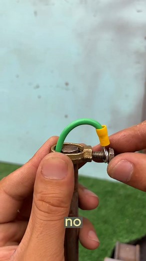 The right way to ground a wire connection Simple, strong, and safe grounding method #CaliGarage #GroundFix #ElectricHack | Do It YourSelf