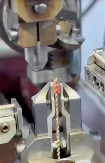 How Jewelry Chains Are Cut & Finished — Micro Precision Machine 😳✨