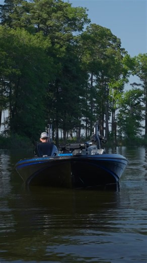 ZXE- Built for anglers who want next level comfort, storage, and tournament performance. From the fiberglass front deck to the Yamaha V MAX SHO, the ZXE is where innovation meets tradition. #skeeterboats #zxe #bassfishing | Skeeter Products, Inc