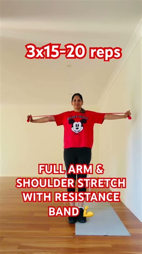 FULL ARM & SHOULDER STRETCH WITH RESISTANCE BAND 💪#trending #fitnessmotivation #beginnerfriendly