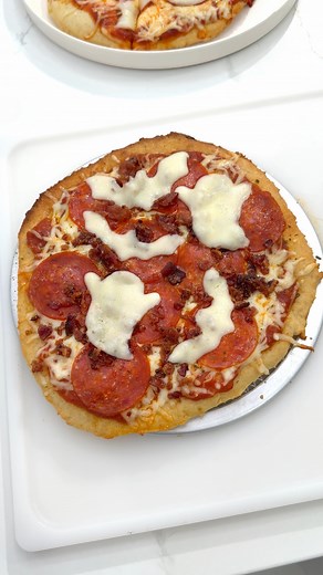 37K views · 1.1K reactions | Ghost Pizza  | Summer Reign Henning | Facebook