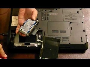 富士通ノートパソコン FMV LIFEBOOK AH570 5BM HDDを外す