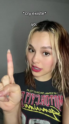 Videos de Babi Martinez🦈 (@barbie.pvm) con “sonido original - just a girl”