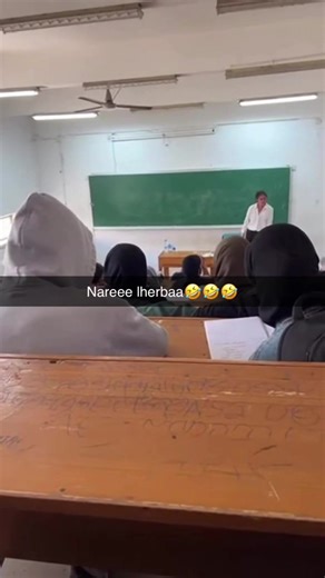 Ila bghiti site commenti Ai🔥 #ai #students #study #viral #fyp