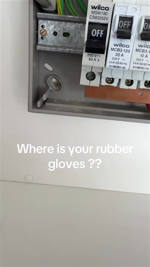 Why Insulated Gloves are Essential for Electricians