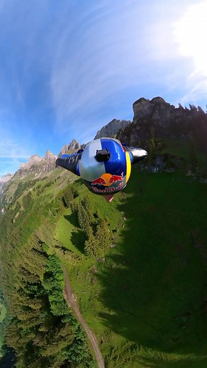 swooping through the narrow crack of a mountain 🤩 #redbull #givesyouwiiings #wingsuit #aerialsports #extremesports #mountain #flying | Red Bull Adventure