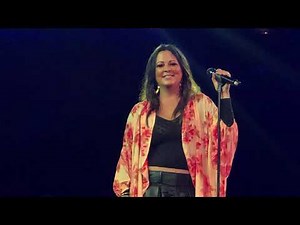 Sara Evans - "A Little Bit Stronger" (LIVE at London Union Chapel || 2/9/2022)
