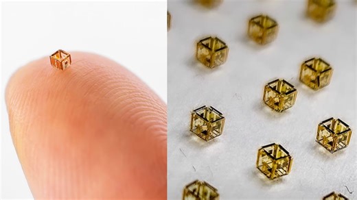 Smartlet microrobots coordinate underwater using light signals