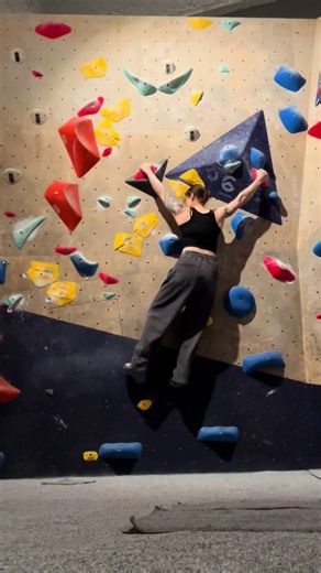 Bouldering Techniques for Beginners: Iconic Moves Explained