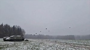❗️Footage of testing by the Swiss-American company "Auterion" on the application of a swarm of FPV drones for striking armored vehicles | Ukraine Breaking News