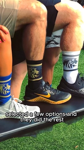 Now you can create a custom sock that's built to handle the demands of modern teams, however they compete. 𝗜𝘁'𝘀 𝗰𝘂𝘀𝘁𝗼𝗺, 𝘄𝗶𝘁𝗵𝗼𝘂𝘁 𝘁𝗵𝗲 𝗰𝗼𝗺𝗽𝗿𝗼𝗺𝗶𝘀𝗲 💪🏼 ⠀ Socks that look great, turn heads, but also perform at the level expected by today's athletes. Socks your team will love, and your opponents will envy. ⠀ Design your dream sock in minutes, and have them delivered to your door in as little as 3 weeks. ⠀ Simply pick your style, dial in your colours, submit your artwork, a