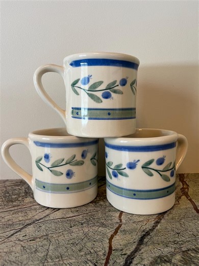 Set of 3 | Vintage Hartstone Pottery Coffee Mugs With the "blueberry" or "wild Blueberry" Design - Etsy