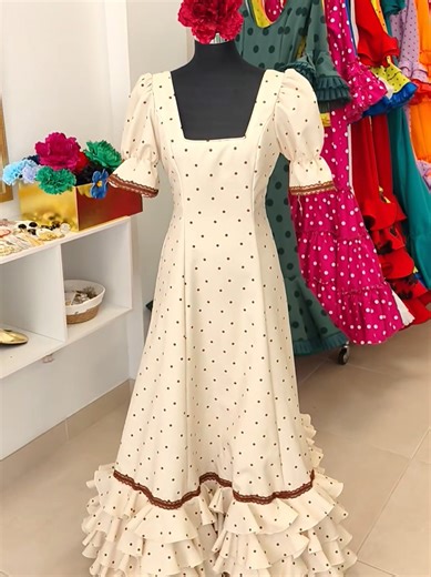 Bata Elegante en Color Chocolate: Tendencias 2023