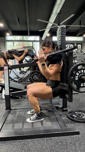 3.7M views · 82K reactions | Most insane squat machine ever !!掠 have your tried it ? #squats #legs #fitness | Ida Bergfoth | Facebook