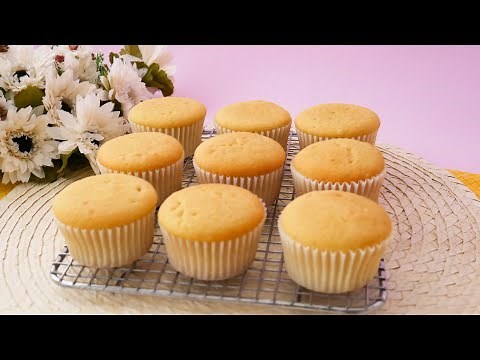 Vanilla Cupcakes | Perfect Cupcakes | ALE HERVI | Cook with me