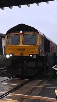 Signaller *almost* paths Freight Train to stop in the middle of Lincoln on 06/02/2026
