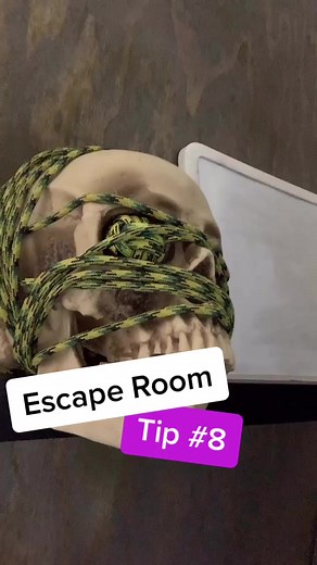 Escape Room Tip #8 #ButterGlossPop #happyathome #artistsoftiktok #escape #artistsoftiktok #roomesc #escaperoom #fyp #playwithlife
