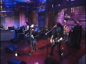 #KISStory 26 de Julho de 1994 Gene Simmons e Paul Stanley se juntam ao Gin Blossoms no palco do Late Show with David Letterman. CHRISTINE SIXTEEN | Black Diamond
