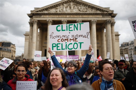 Prostitution: 500 manifestants à Paris pour l'abolition, dix ans après la loi de 2016