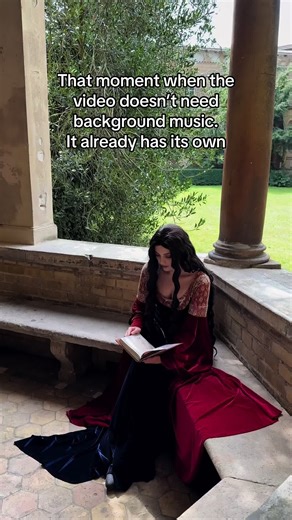 #arwen #lotrcosplay #lordoftherings #fantasy #cosplay Lord of the Rings cosplay, lotr cosplay, Tolkien, Fantasy cosplay, BookTok, Arwen, Aragorn, Galadriel, Sauron, Aragorn and Arwen, Lord of the Rings, Middle-Earth, Fantasy