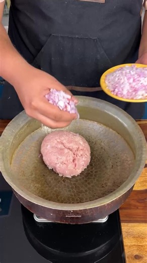 This keema recipe is one of the finest and lost recipes of old Delhi which originally came from Lahore,Pakistan. This dish has perfect spice level for delhites. • Follow @wannabefoodie69 For most epic food journey 🥰 • #wannabefoodie #recipe #lahori #keema #pakistan | Wannabefoodie69