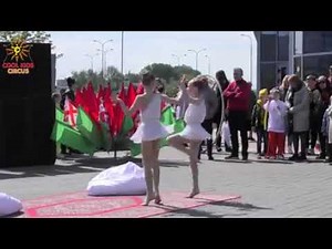 A Dancer Girls Upskirt and Panties Show