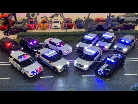 1/64 Greenlight Police Cars With Lights And Sirens