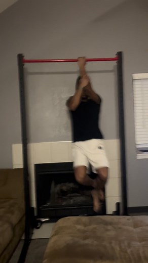 Them 1 hand pull ups gettin easy. It takes a certain discipline to keep up with your body once you in the 30’s I’m trying to unlock my best self this time around . Fell in love with calisthenics | Shaun Harris