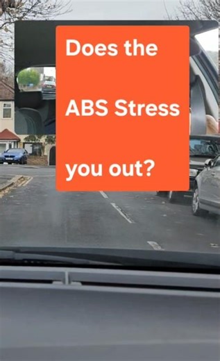 Top Tip for handling ABS during Emergency stop (UK Driving Test Tips) #shorts