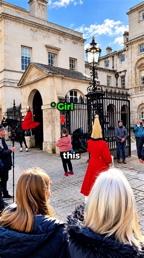 This Girl Drew The Royal Guard By Hand And His Reaction Left Her Speechless 🥹🇬🇧