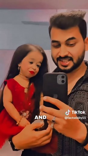 The World's Smallest Woman's Amazing Pregnancy Journey