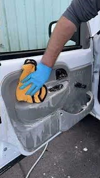 Another utility vehicle that passes through our hands. A thorough cleaning and a complete overhaul.