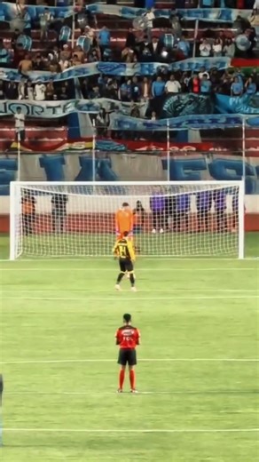 ¡Gol de Darwin Lom de penal con The Strongest!