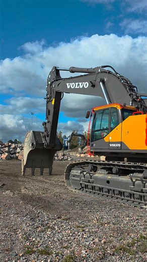 3.6K views · 10K reactions | Volvo EC750E 朗 * * * #volvoce #volvoce_emea #mrajworks #power | Mr.AJWorks | Facebook