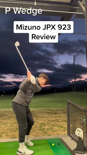Mizuno JPX 923 Golf Clubs Review for Beginners