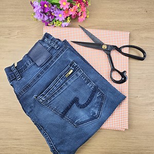 Making a simple flower from denim fabric | Knitting Hobby